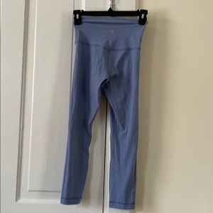 7/8 light blue lulu lemon leggings size 2